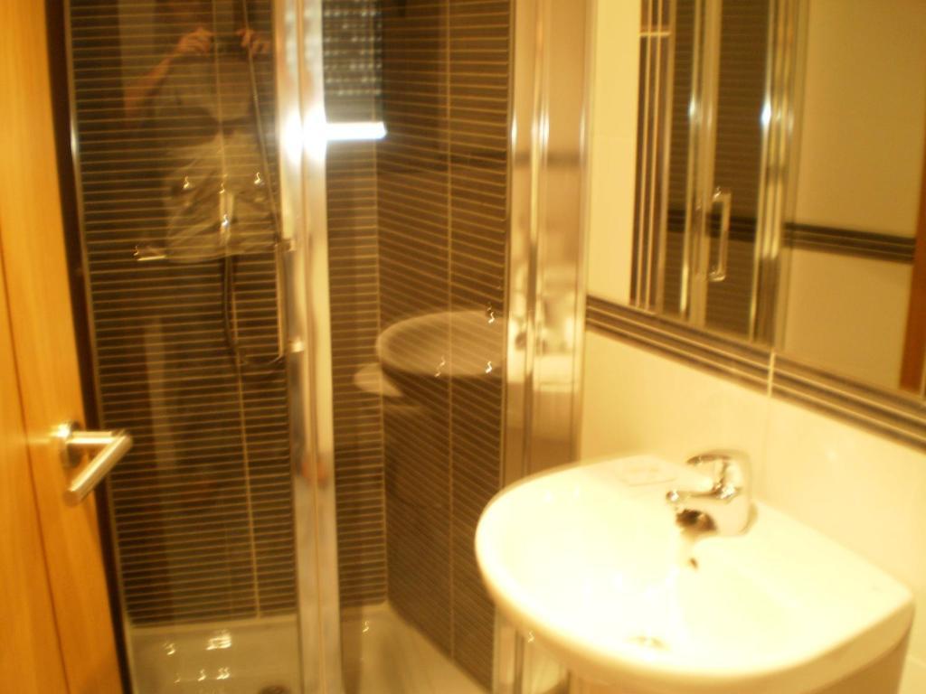 גוודלחרה Hostal Rica Posada מראה חיצוני תמונה
