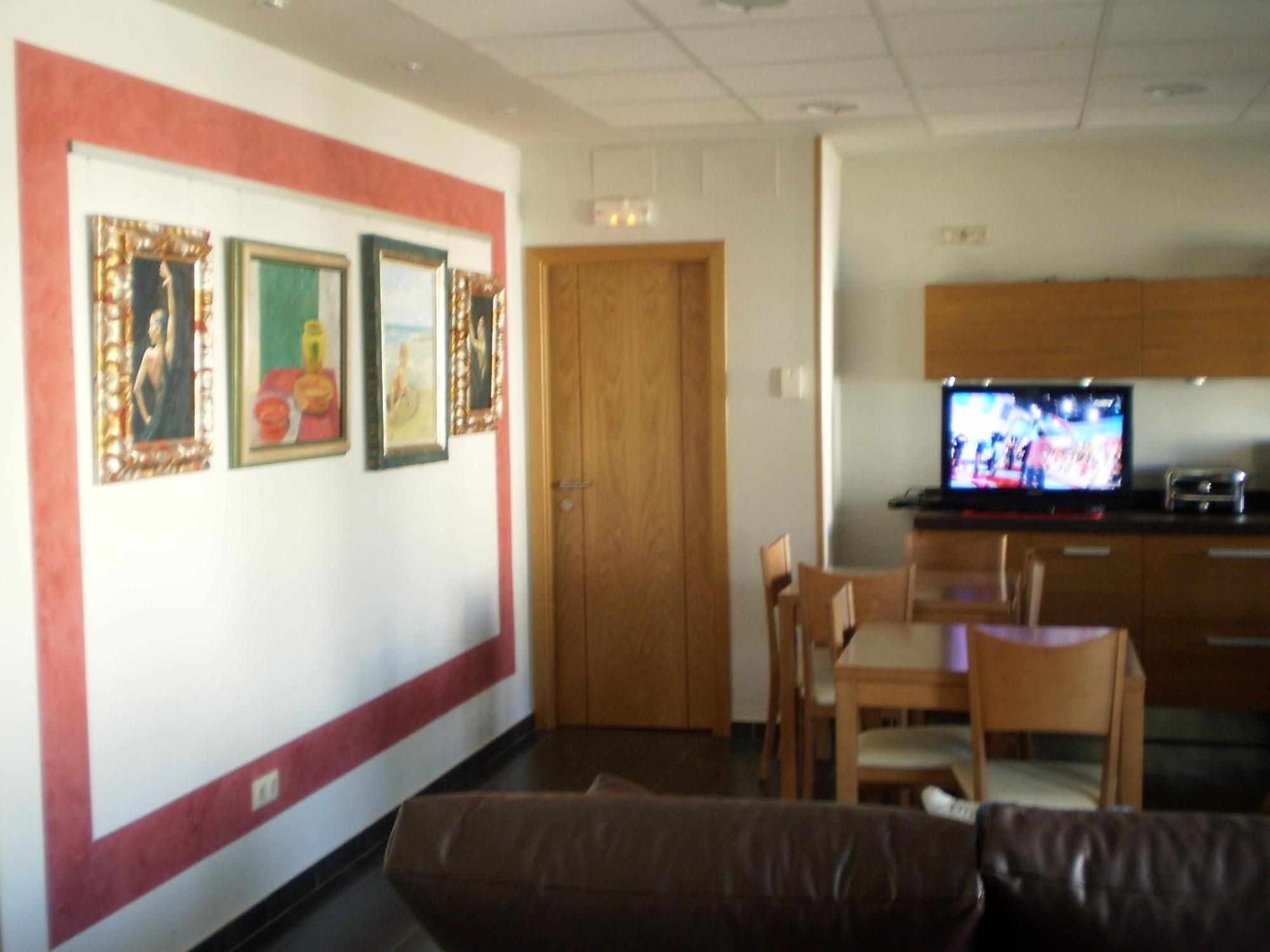 גוודלחרה Hostal Rica Posada מראה חיצוני תמונה